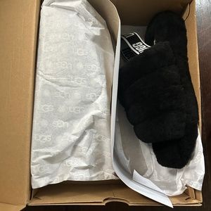 NIB UGG YEAH SLIDE SLIPPERS BRAND NEW NEVER WORN